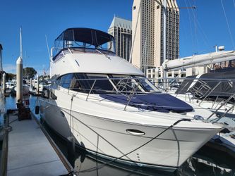 35' Carver 2006 Yacht For Sale
